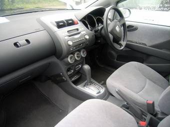 2005 Honda Fit Aria Photos