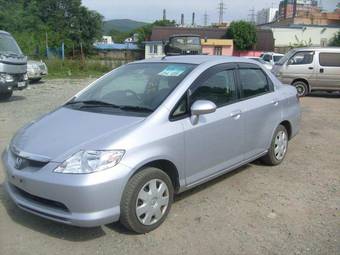 2005 Honda Fit Aria Pictures