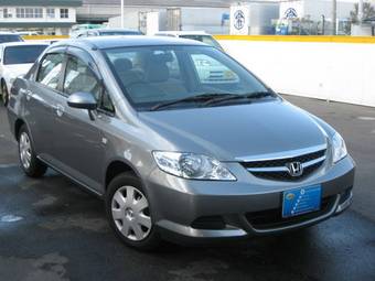 2006 Honda Fit Aria Pictures