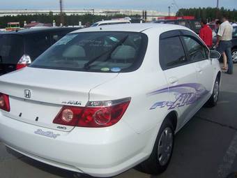 2006 Honda Fit Aria Pictures