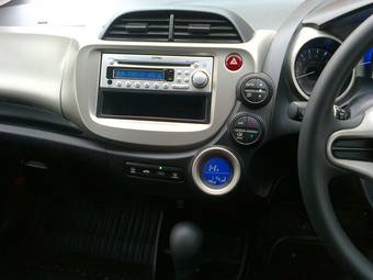 2011 Honda Fit Hybrid Photos