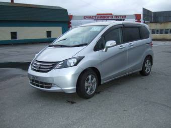 2008 Honda Freed Photos