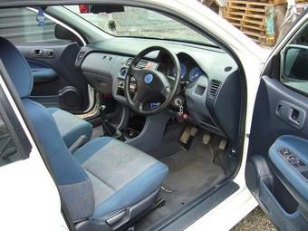 1999 Honda HR-V Pictures