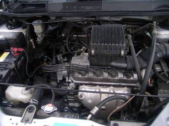 1999 Honda HR-V Images