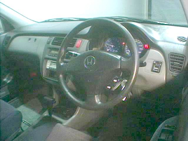 2000 Honda HR-V Images