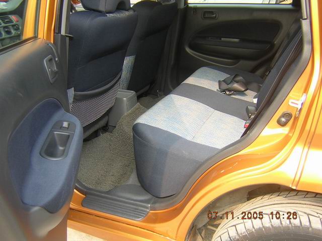 2000 Honda HR-V Pictures