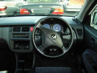 2000 Honda HR-V Pictures