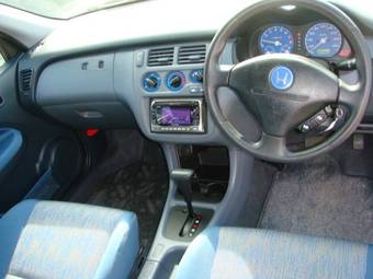 2000 Honda HR-V Pictures