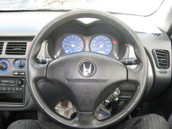 2000 Honda HR-V Images
