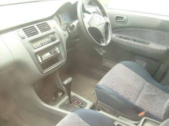 2000 Honda HR-V Pictures