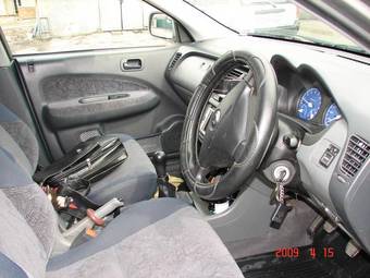 2001 Honda HR-V Images