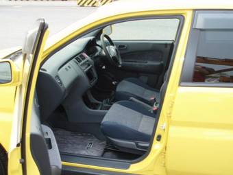 2001 Honda HR-V Photos