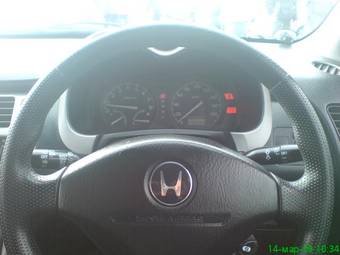 2002 Honda HR-V Images