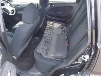 2004 Honda HR-V Images