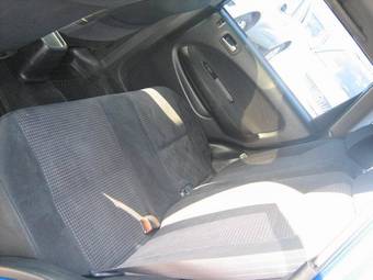 2004 Honda HR-V Images