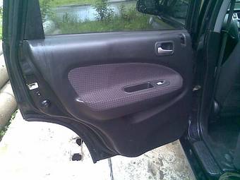 2004 Honda HR-V Images