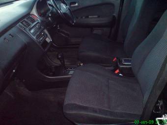 2004 Honda HR-V Pics