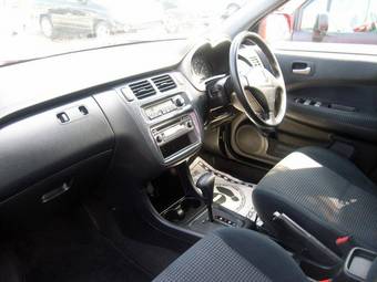 2004 Honda HR-V Pictures