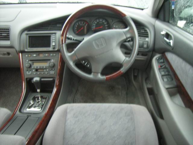 2001 Honda Inspire Pictures