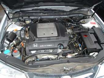 2002 Honda Inspire Photos