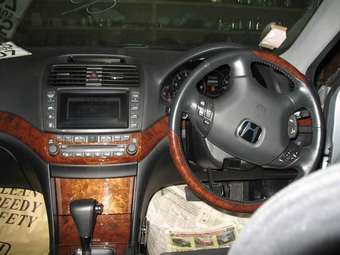 2003 Honda Inspire Photos