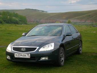 2003 Honda Inspire Photos