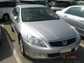 2004 Honda Inspire Photos