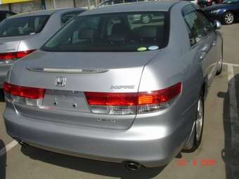 2004 Honda Inspire Photos