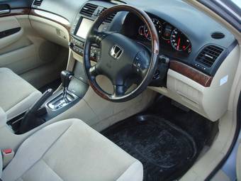 2004 Honda Inspire Photos