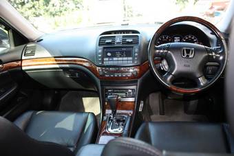 2004 Honda Inspire Pictures