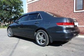 2004 Honda Inspire Photos