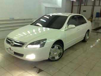 2005 Honda Inspire Pictures