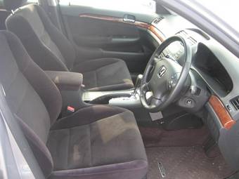 2005 Honda Inspire Photos