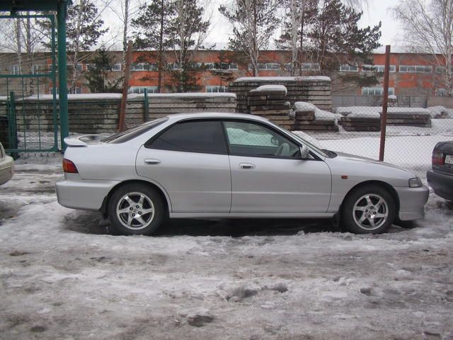 2000 Honda Integra