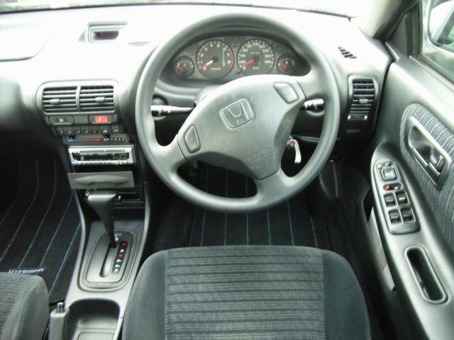 2000 Honda Integra Pictures