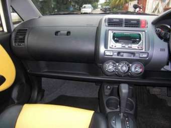 2004 Honda Jazz Pictures