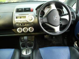 2004 Honda Jazz Images