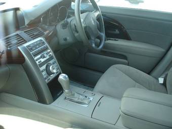 2004 Honda Legend Photos