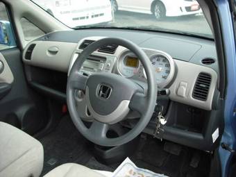 2004 Honda Life Photos