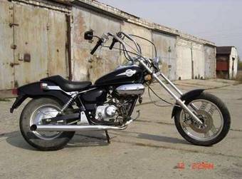 2001 Honda Magna RS Photos