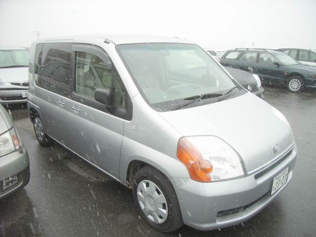 2001 Honda Mobilio Pictures