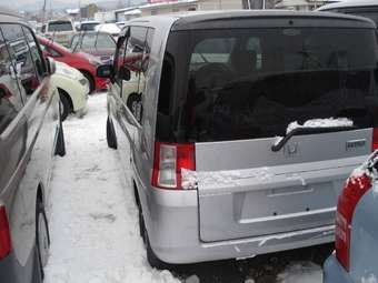 2001 Honda Mobilio Images