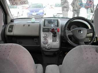 2001 Honda Mobilio Photos