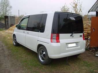 2002 Mobilio