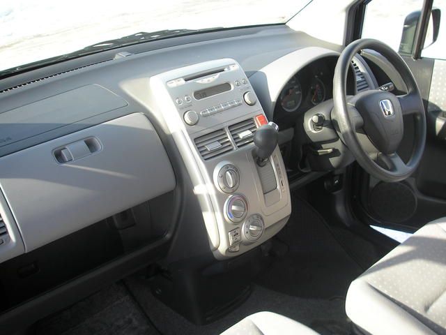 2002 Honda Mobilio