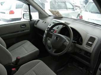 2002 Mobilio