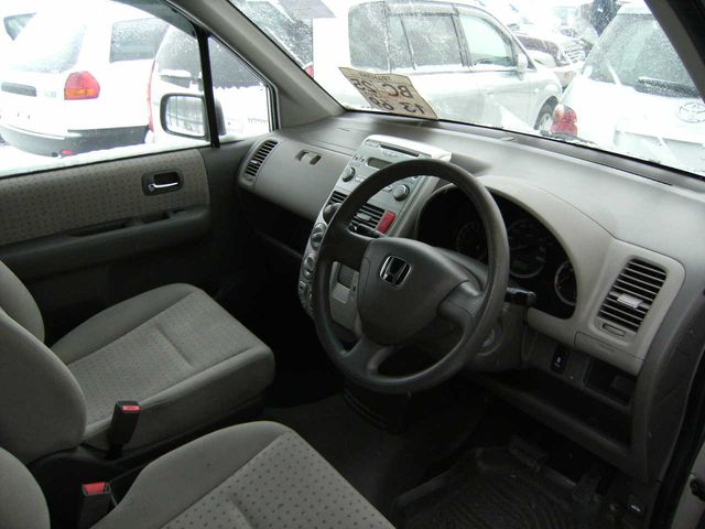 2002 Honda Mobilio