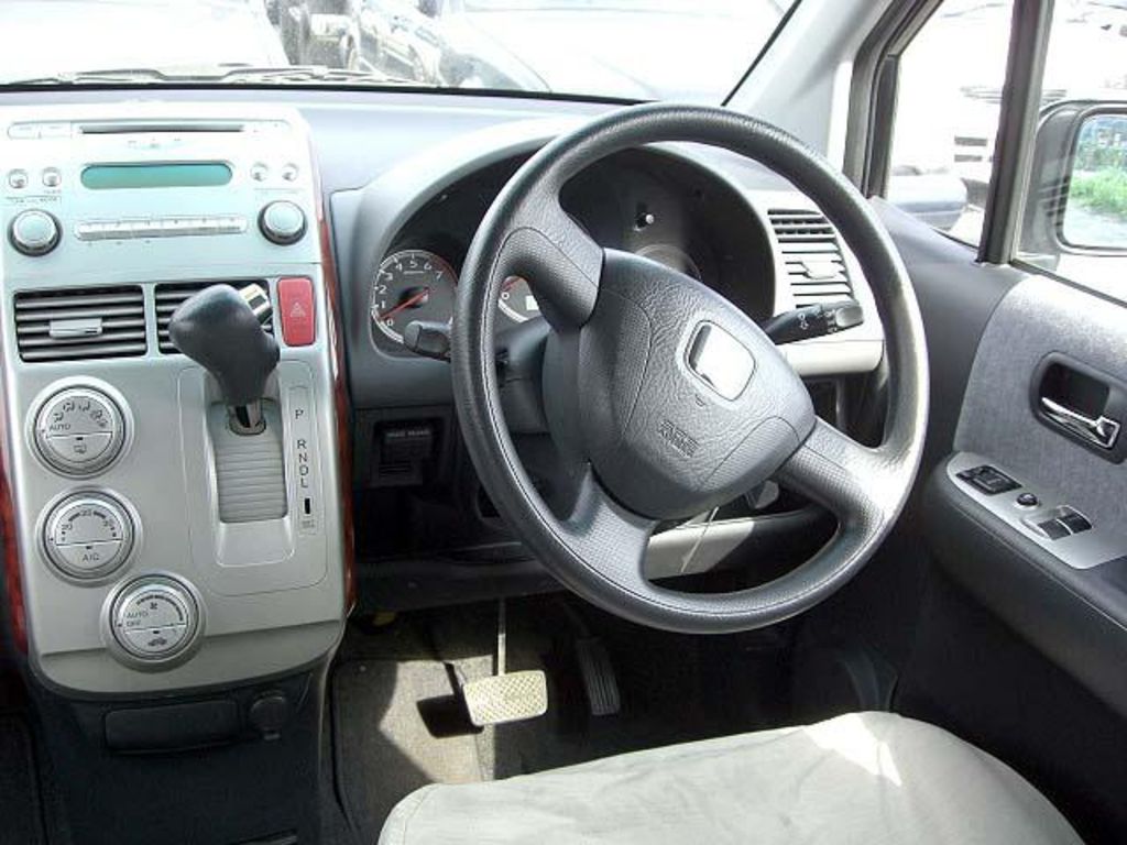 2002 Honda Mobilio