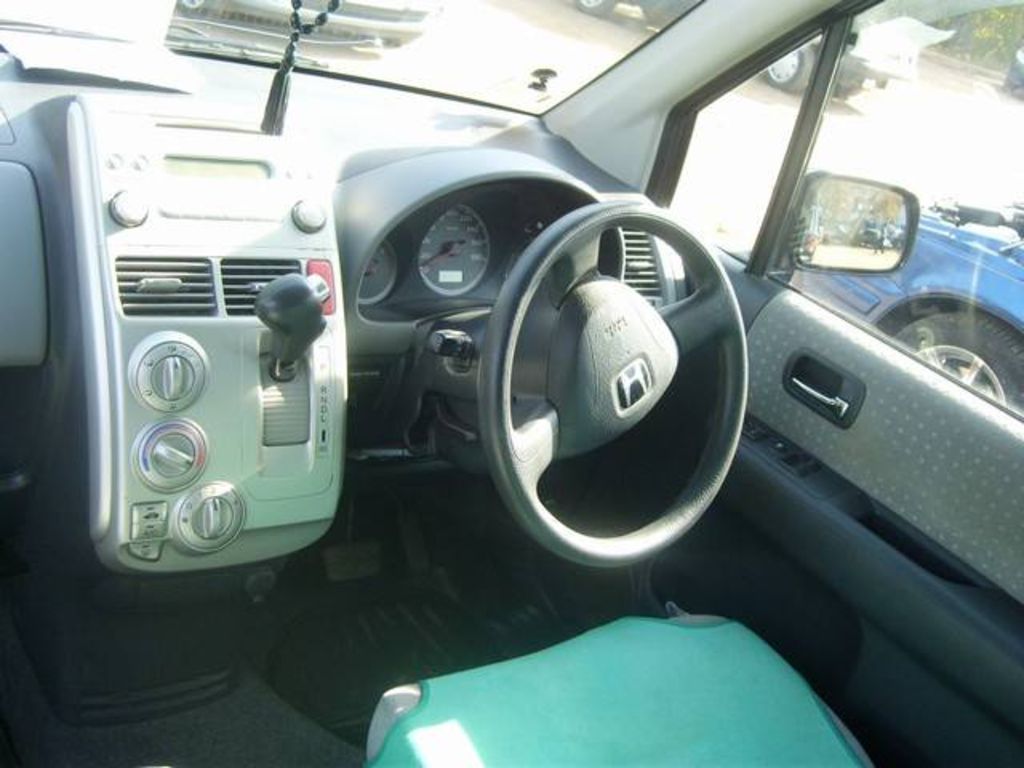 2002 Honda Mobilio