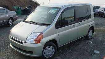 2002 Honda Mobilio Photos
